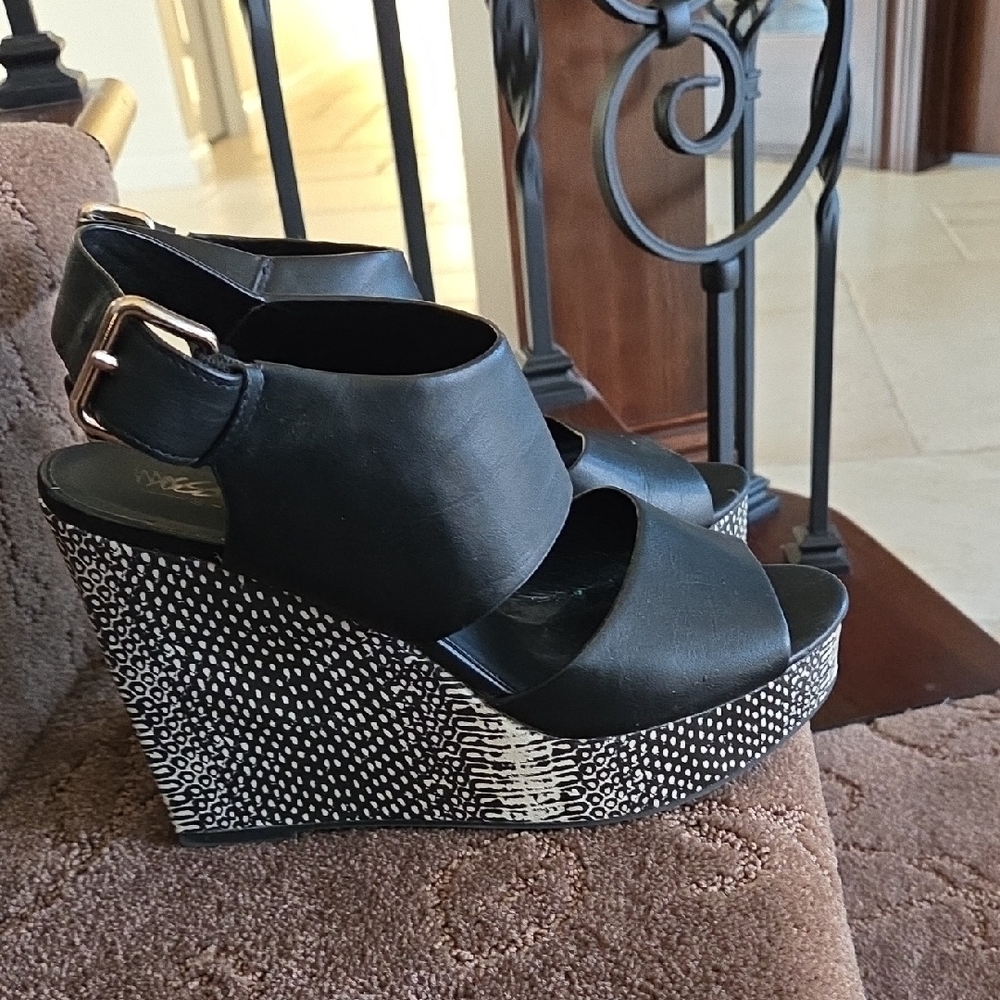 Massimo Black And Patterned Platform Sandals - image 2